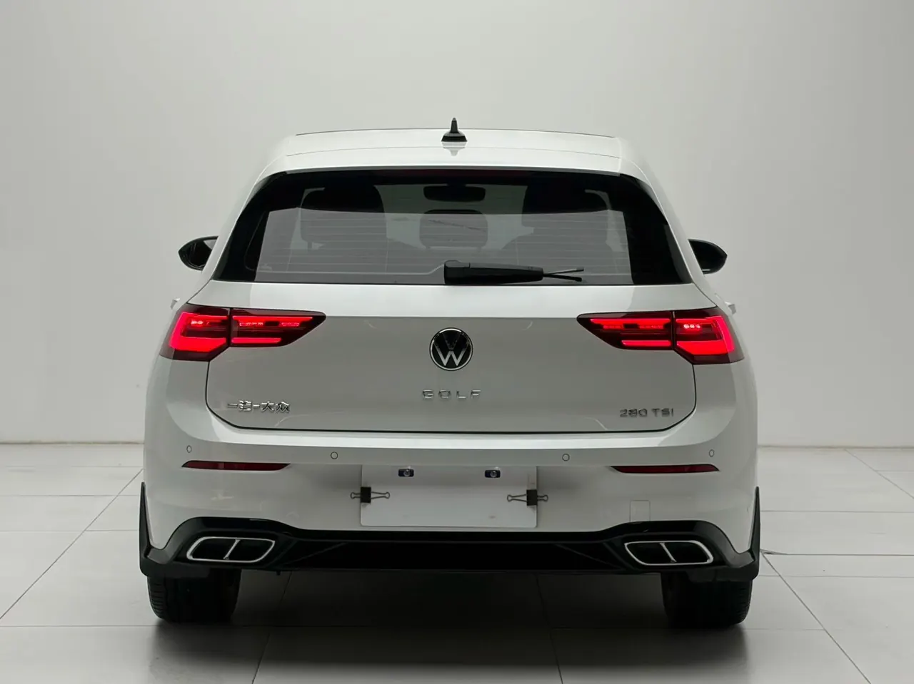 Volkswagen 2023 Golf 8 R-Line 1.4TSI 280TSI Lite Automatic 6