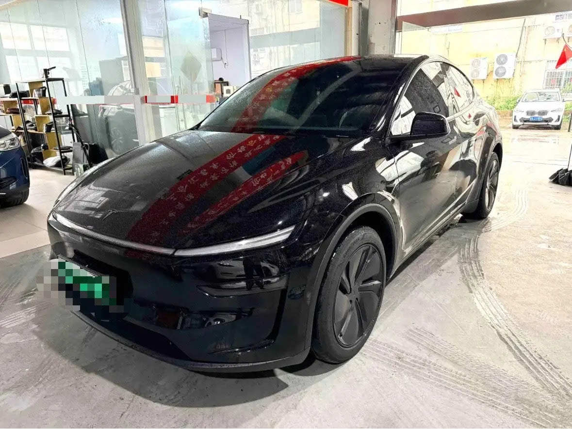 Открыть галерею: Tesla 2026 Model Y Rear-Wheel-Drive Automatic