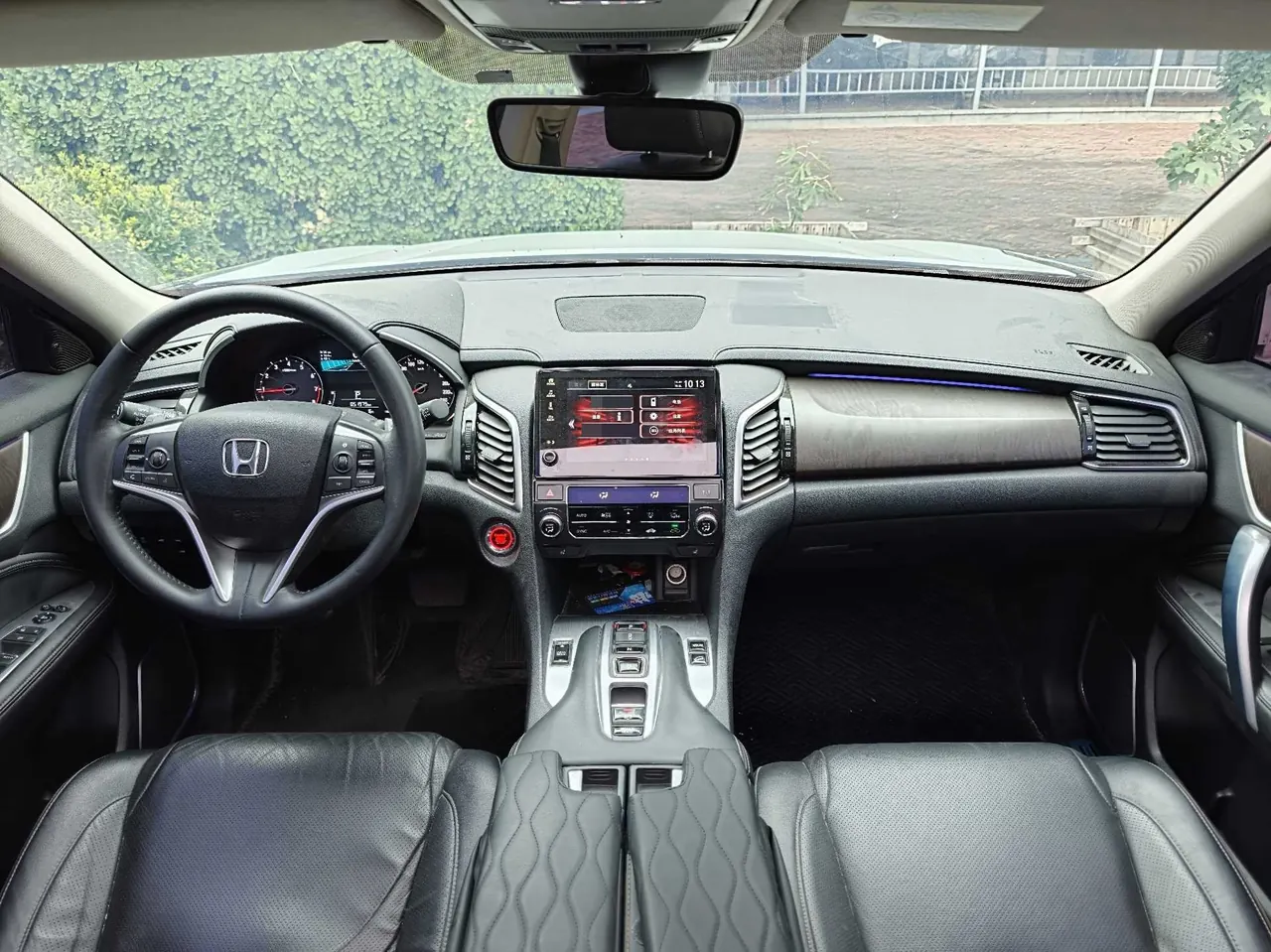 Honda 2020 Crown Road 2.0T 370TURBO Two-Drive Deluxe Automatic Gear 7
