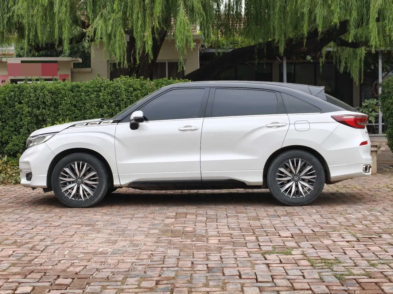 Honda 2020 Crown Road 2.0T 370TURBO Two-Drive Deluxe Automatic Gear 9