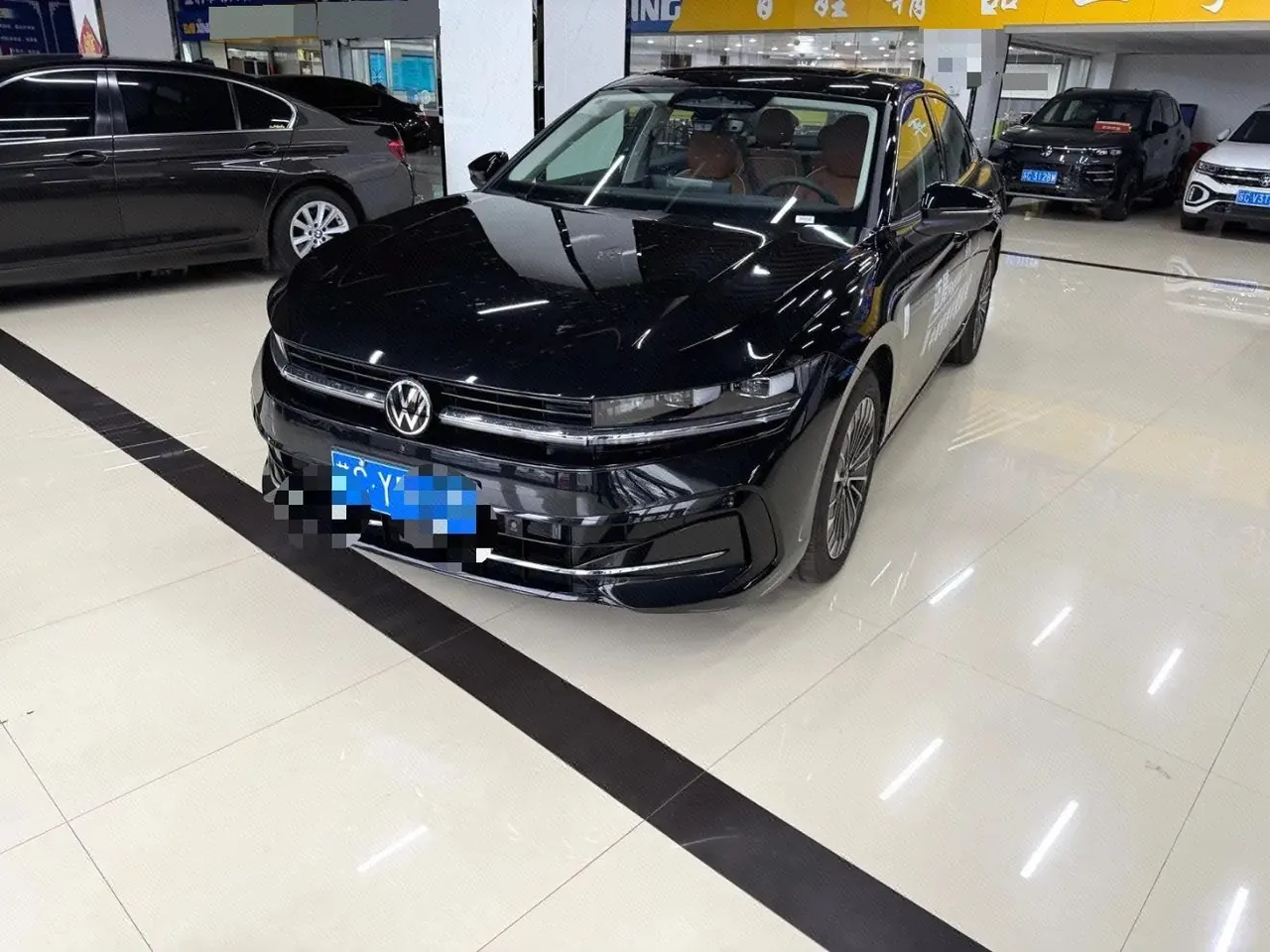 Volkswagen 2026 Magotan 2.0TSI 380TSI Premium Edition Da Mai Bag Automatic Gear - View 1