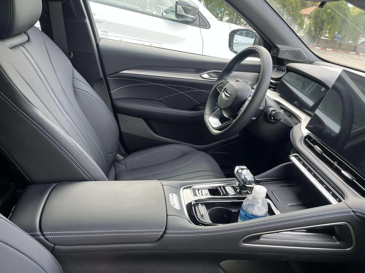Geely 2026 Xingrui i-HEV 1.5 Zhiqing Hybrid Wangshu Edition Automatic Gear 4