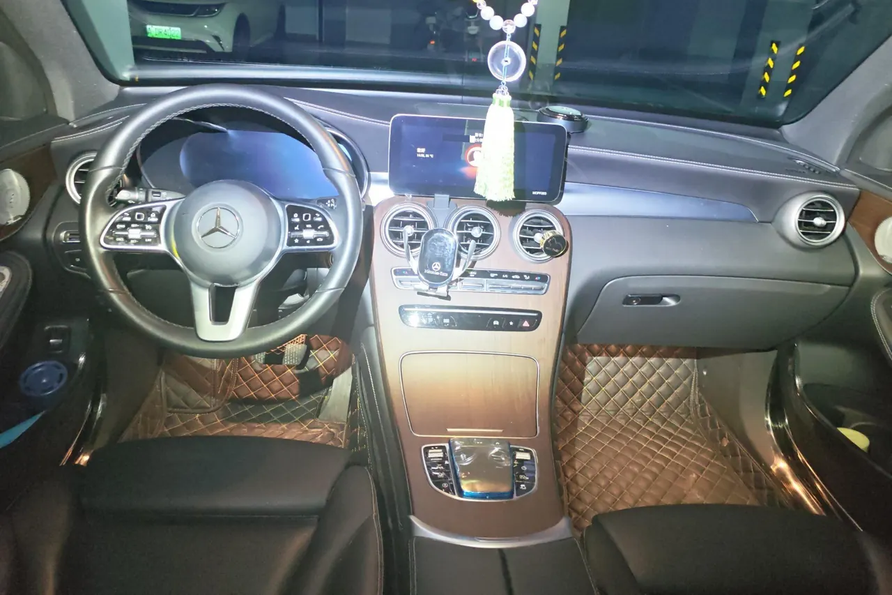 Mercedes Benz 2020 GLC 300 L 4MATIC 2.0T Dynamic (Modified) Automatic Gear 3