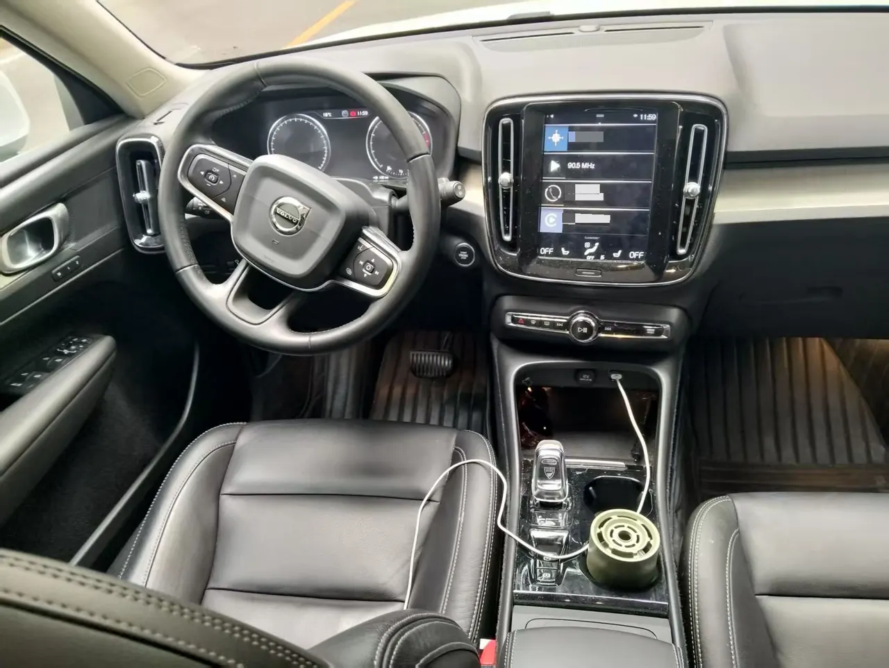 Volvo 2020 XC40 2.0T T4 4-wheel drive Zhiyuan Deluxe Edition Automatic Gear 2
