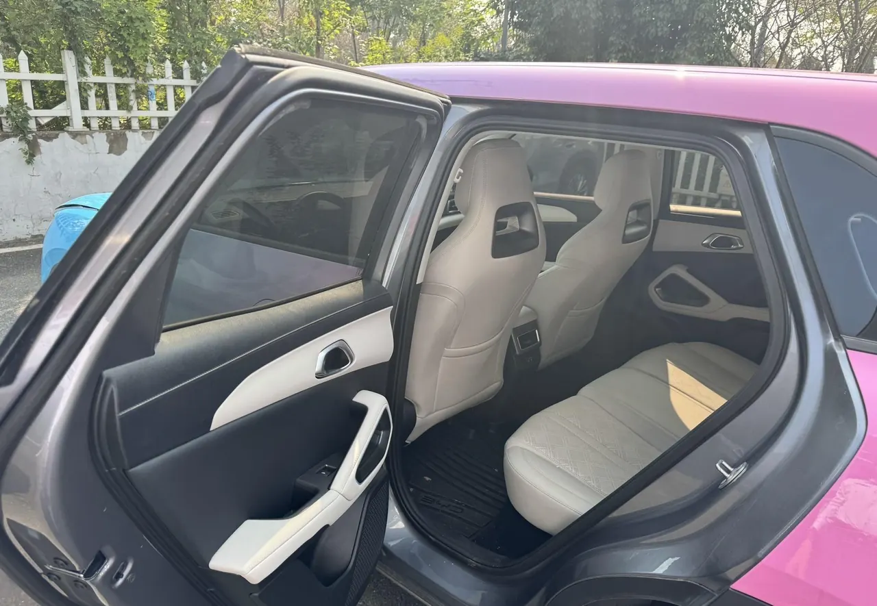 BYD 2025 Yuan UP Smart Driving 401KM Leading Automatic Gear 5