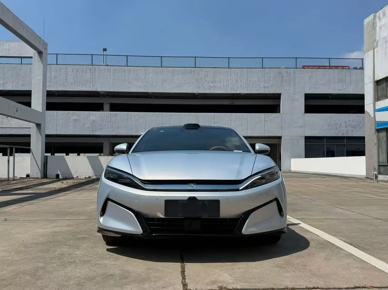 BYD 2025 Han L EV four-wheel drive laser Radar flagship automatic gear 3