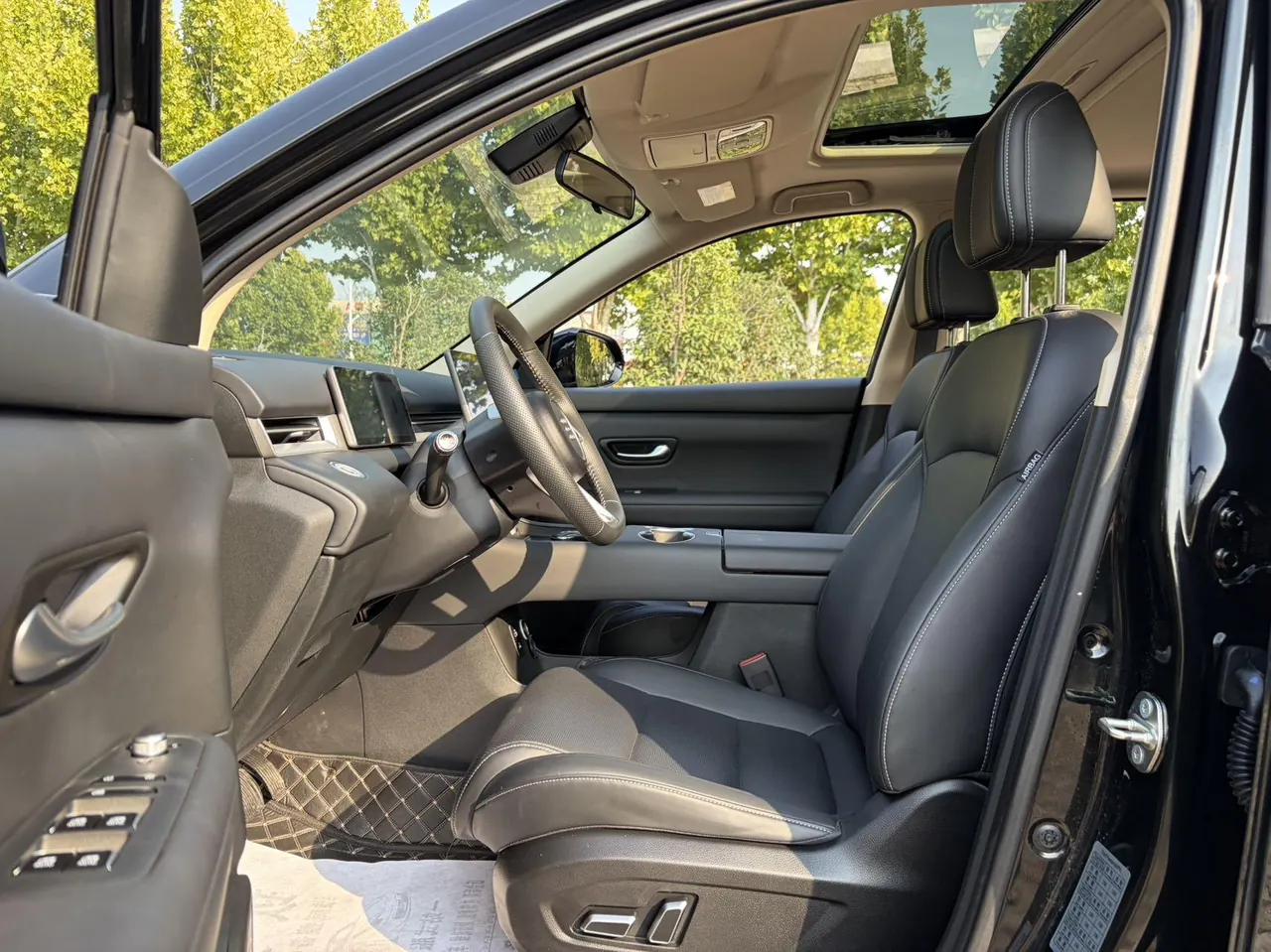 LanDian 2025 LanDian E5 PLUS 1.5 Stepless 165km Long Endurance First Edition 7-seat Automatic Gear 4