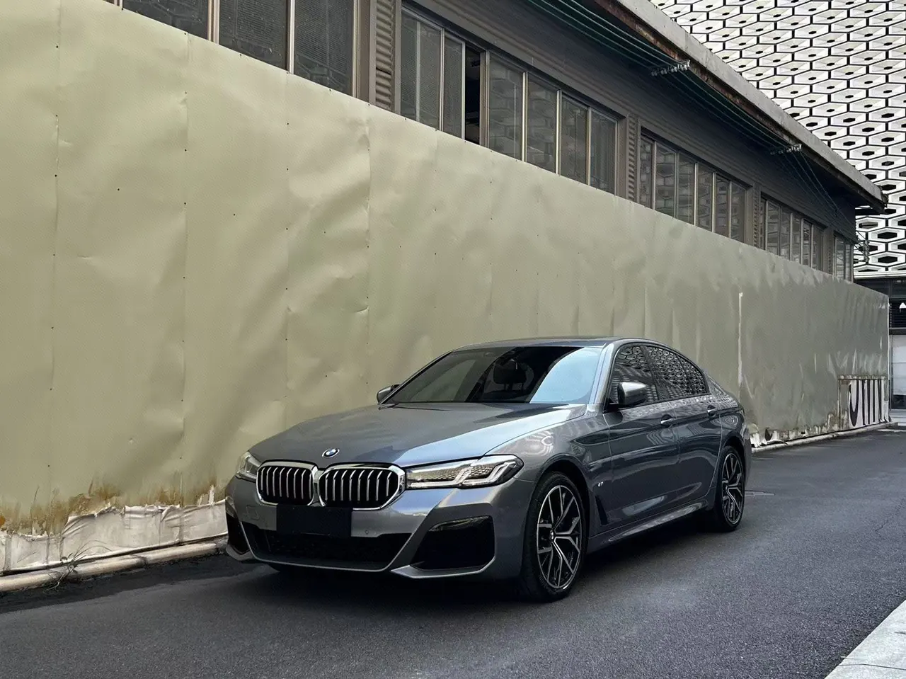 BMW 5 Series (Imported) 2022 530i 2.0T M Sports Suit (Modified 2) Automatic Gear - View 1