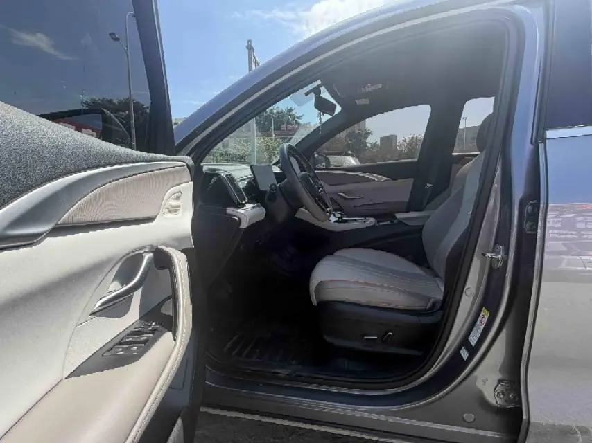 BYD 2023 Song Pro DM-i 1.5 Stepless Champion Edition Leading 71KM Automatic Gear 2