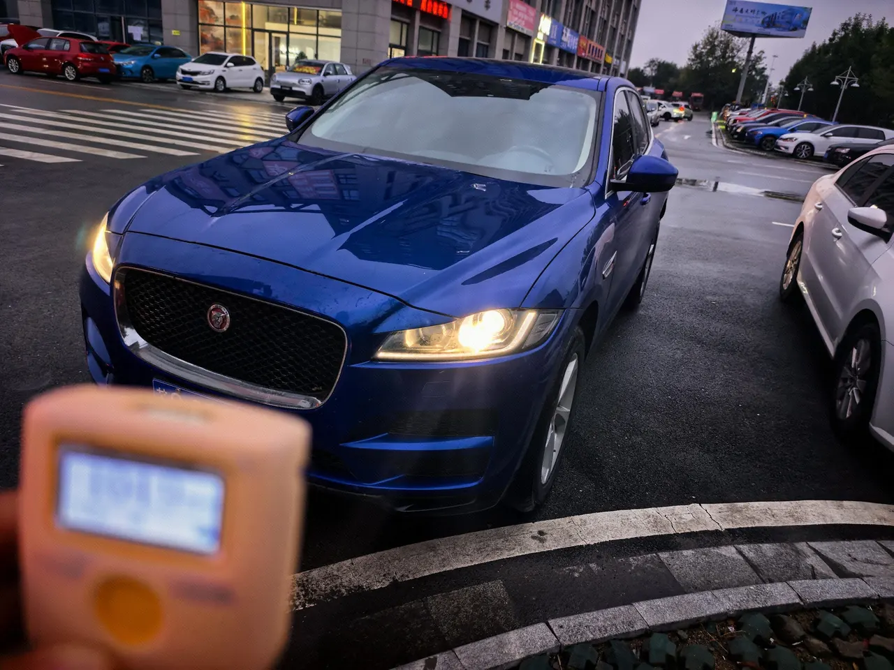 Jaguar F-PACE (Imported) 2020 F-PACE 2.0T City Premium Edition Automatic Gear - View 1