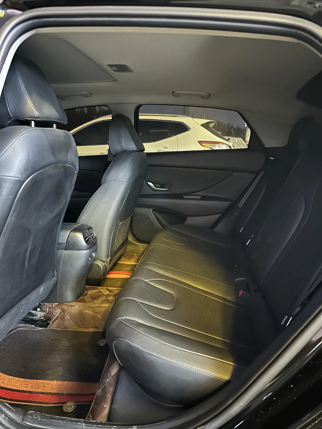 Hyundai 2023 Elantra -3-compartment 1.5 stepless LUX premium automatic gear 3