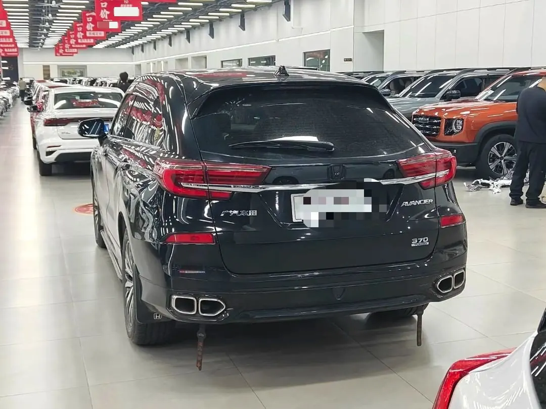 Honda 2020 Crown Road 2.0T 370TURBO Two-Drive Deluxe Automatic Gear 4