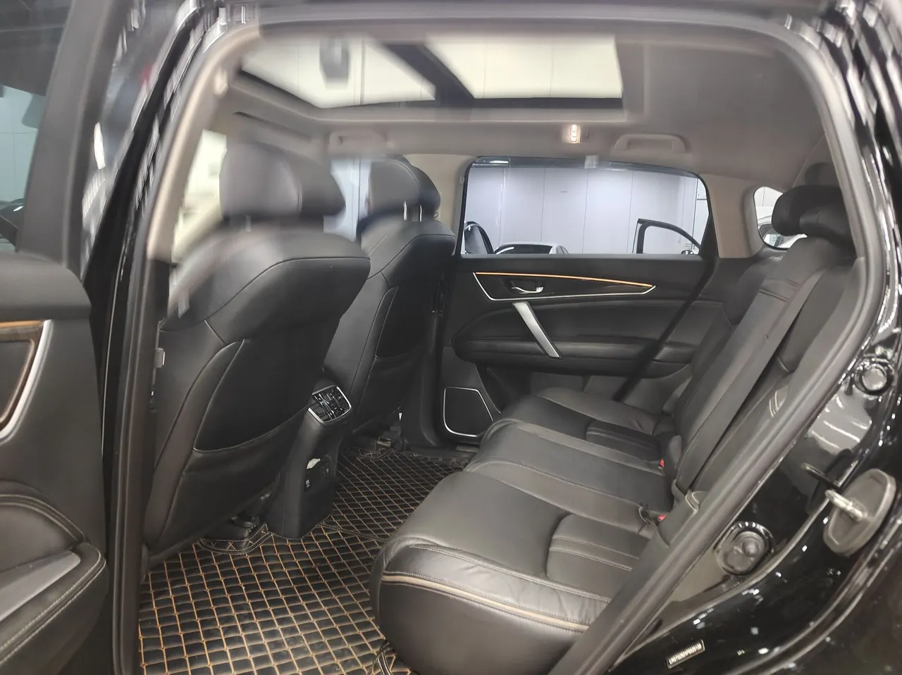 Honda 2020 Crown Road 2.0T 370TURBO Two-Drive Deluxe Automatic Gear 6