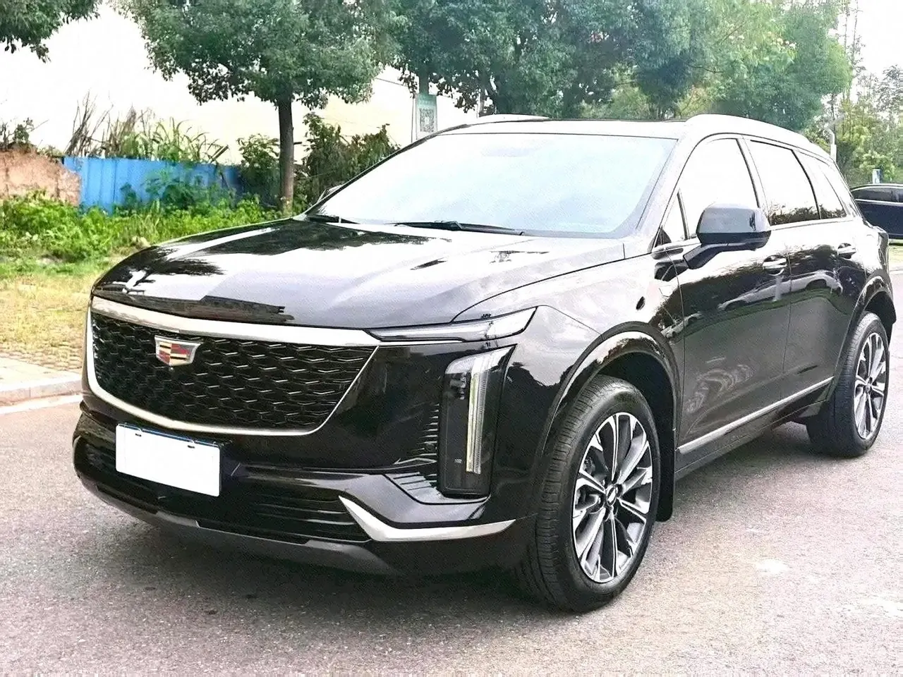 Open image lightbox: Cadillac 2026 XT5 48V 2.0T Metropolitan Automatic Gear