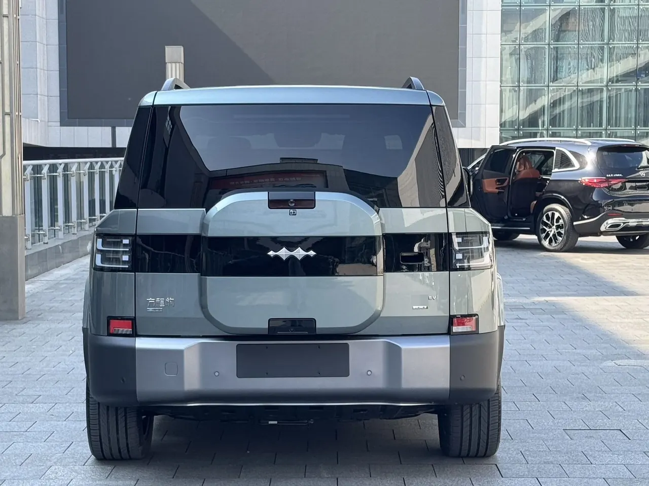 FangChengBao 2026 titanium 7 EV 675KM four-wheel drive flash version automatic gear 8