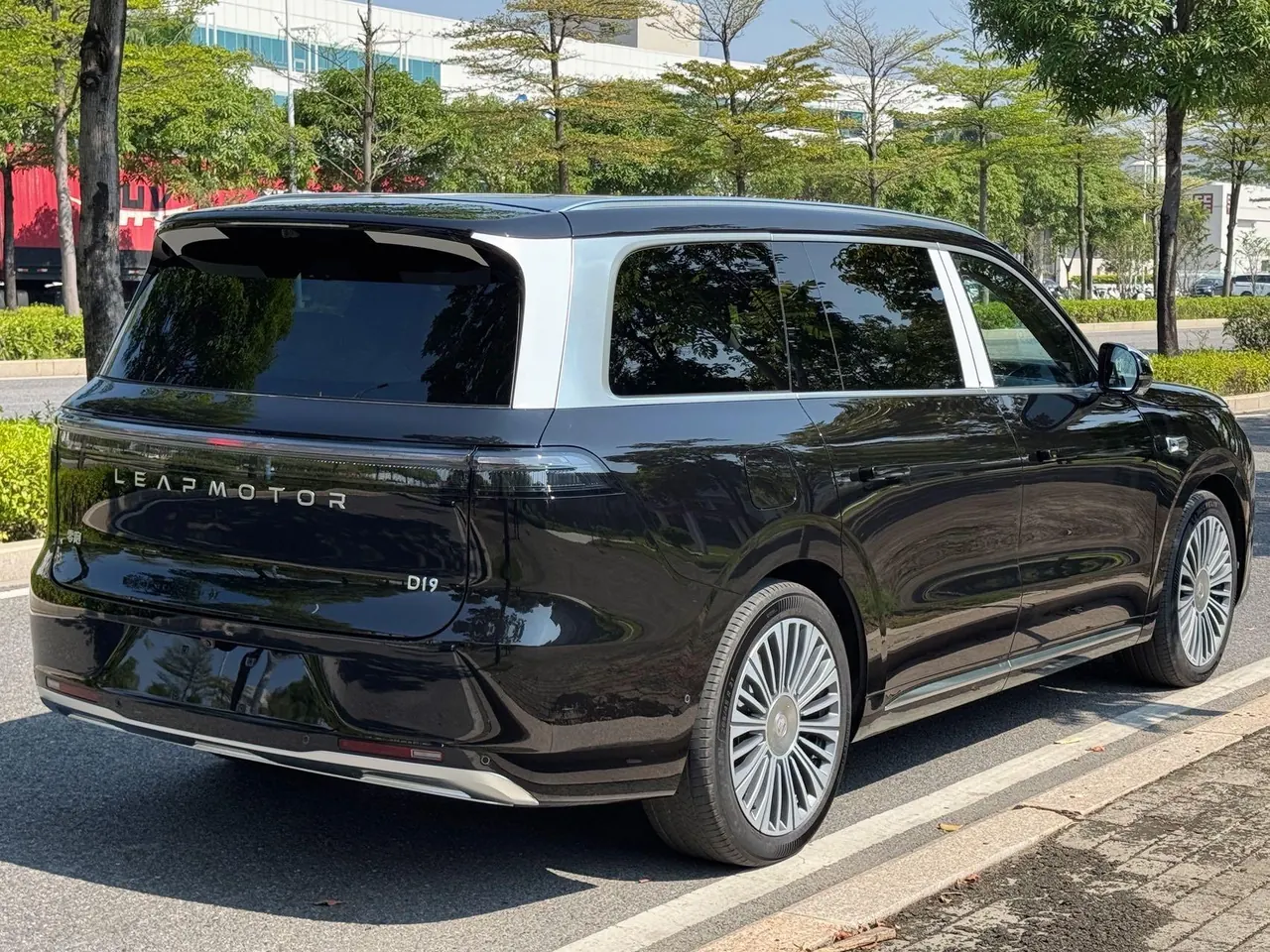 Leapmotor 2026 D 19 500 Zhizun Edition 6-seat Automatic Gear 9