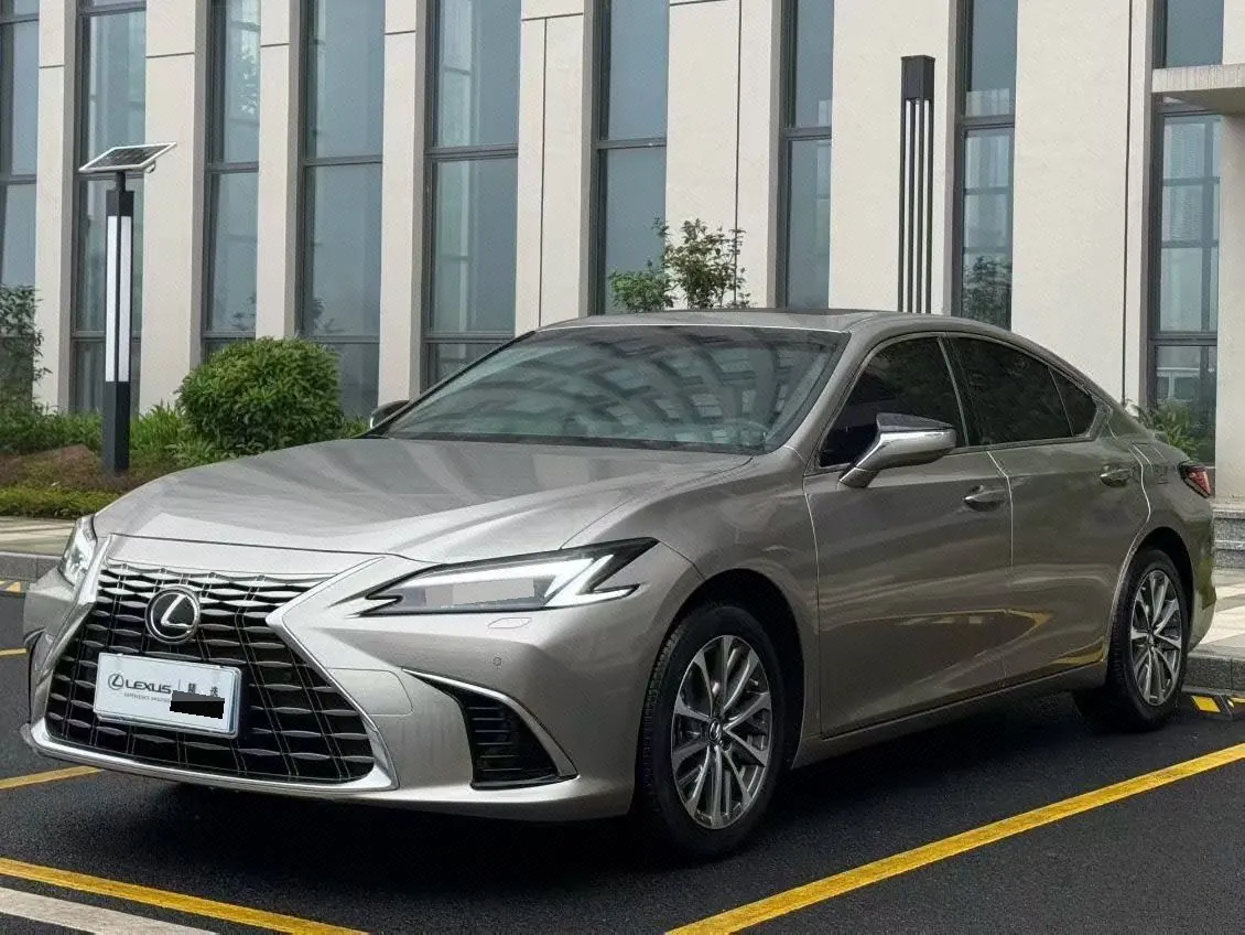 Lexus ES (Imported) 2025 ES300h 2.5 Stepless Premium Edition Automatic Gear - View 1