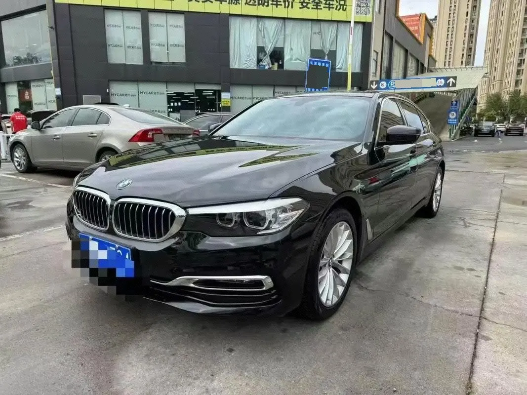 Open image lightbox: BMW 5 Series 2020 525Li 2.0T Luxury Suit Automatic Gear