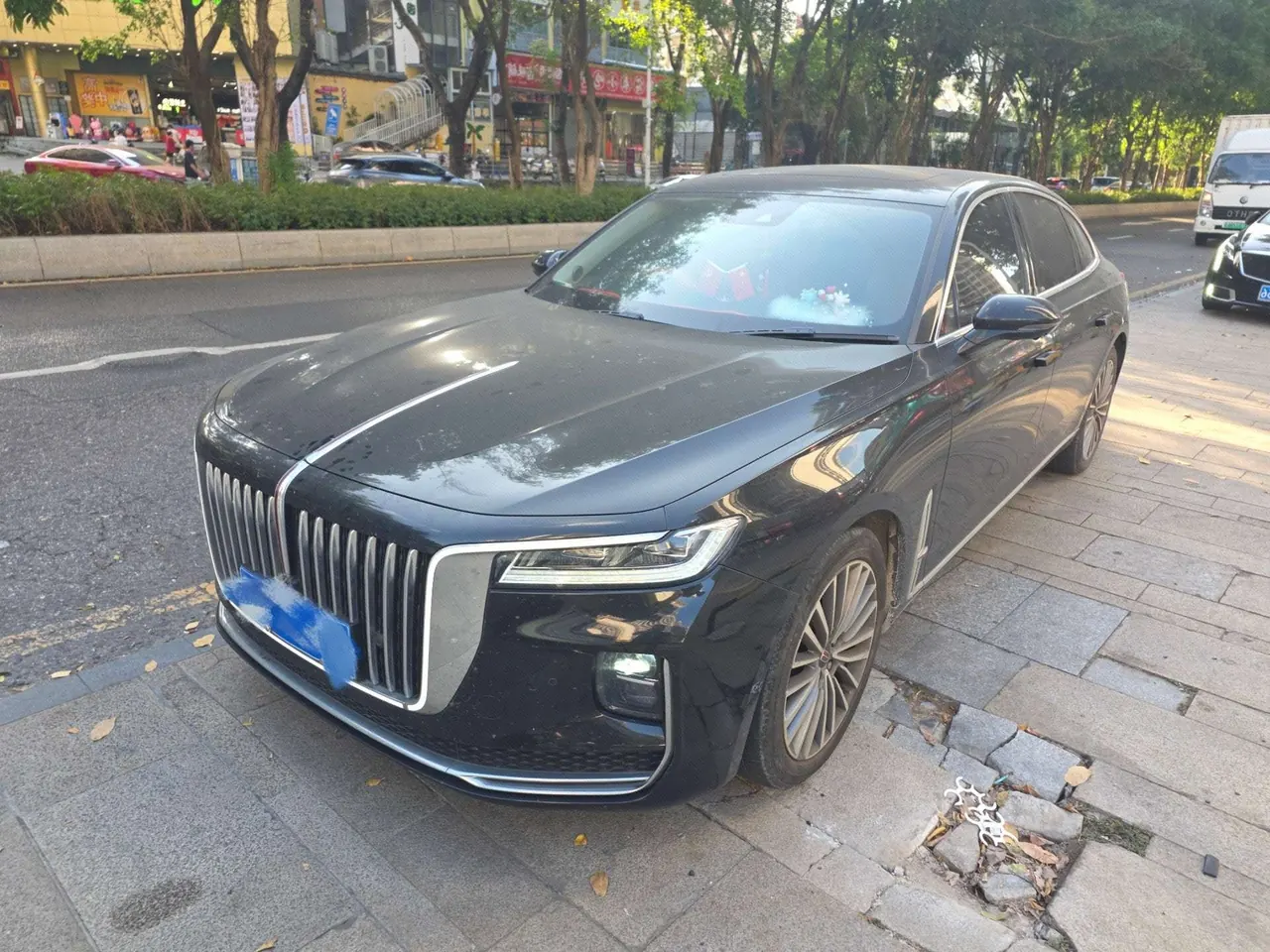 HongQi 2020 H9 48V 2.0T Zhilian Flag Edition Automatic Gear - View 1