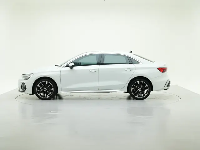 Audi 2025 A3L Limousine 1.5TFSI 35TFSI Flying Premium Automatic 3
