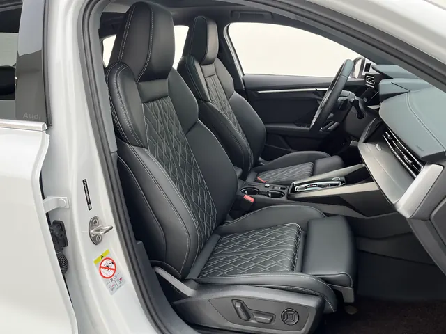 Audi 2025 A3L Limousine 1.5TFSI 35TFSI Flying Premium Automatic 7
