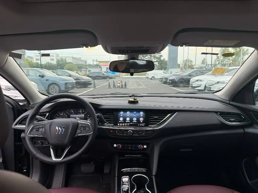 Buick 2025 Regal 1.5T 25T Super Edition Automatic Gear 3