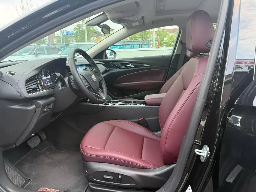 Buick 2025 Regal 1.5T 25T Super Edition Automatic Gear 4