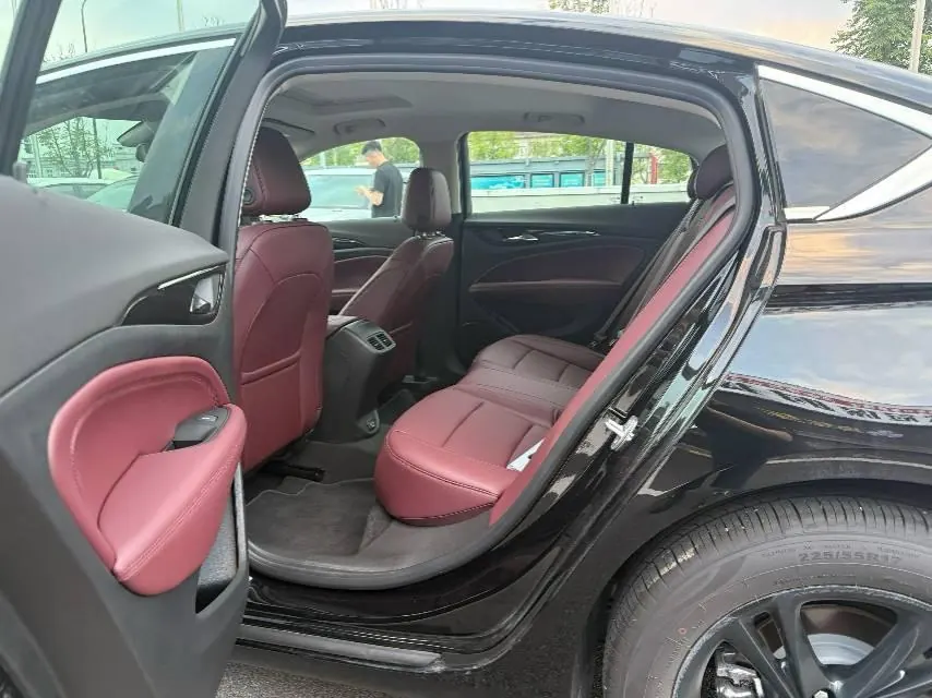 Buick 2025 Regal 1.5T 25T Super Edition Automatic Gear 5