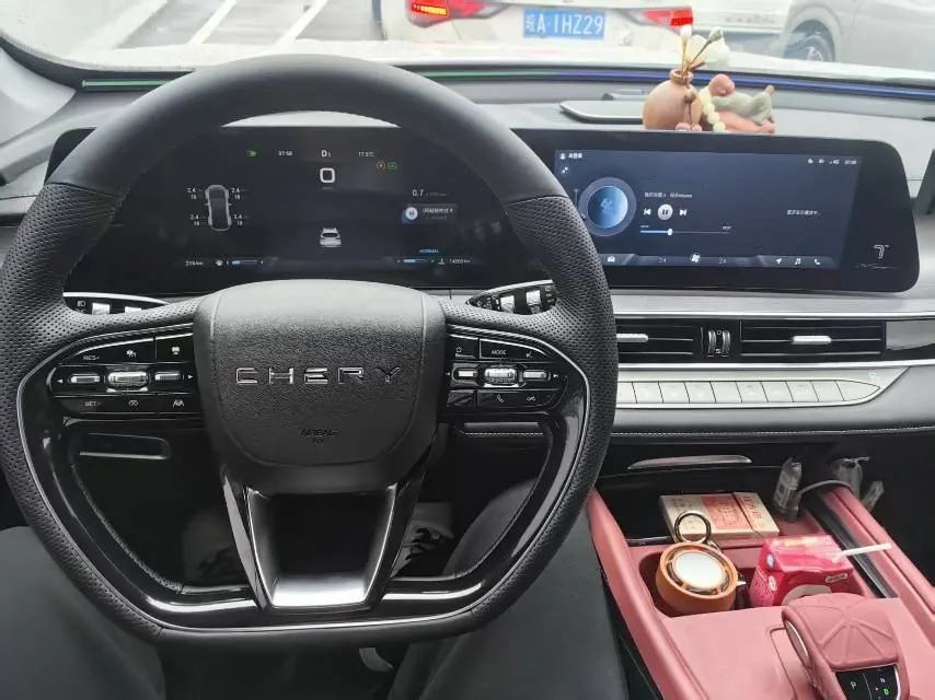 Chery 2025 Ruihu 8 PRO 1.6T 290T Two-Drive Deluxe Edition Automatic Gear 7