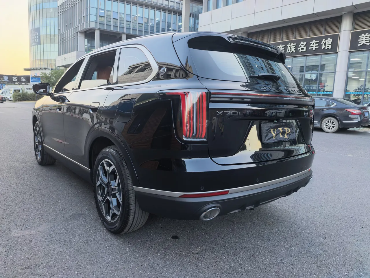 Jetour 2025 X70L 1.5TD luxury 5 automatic gear 7
