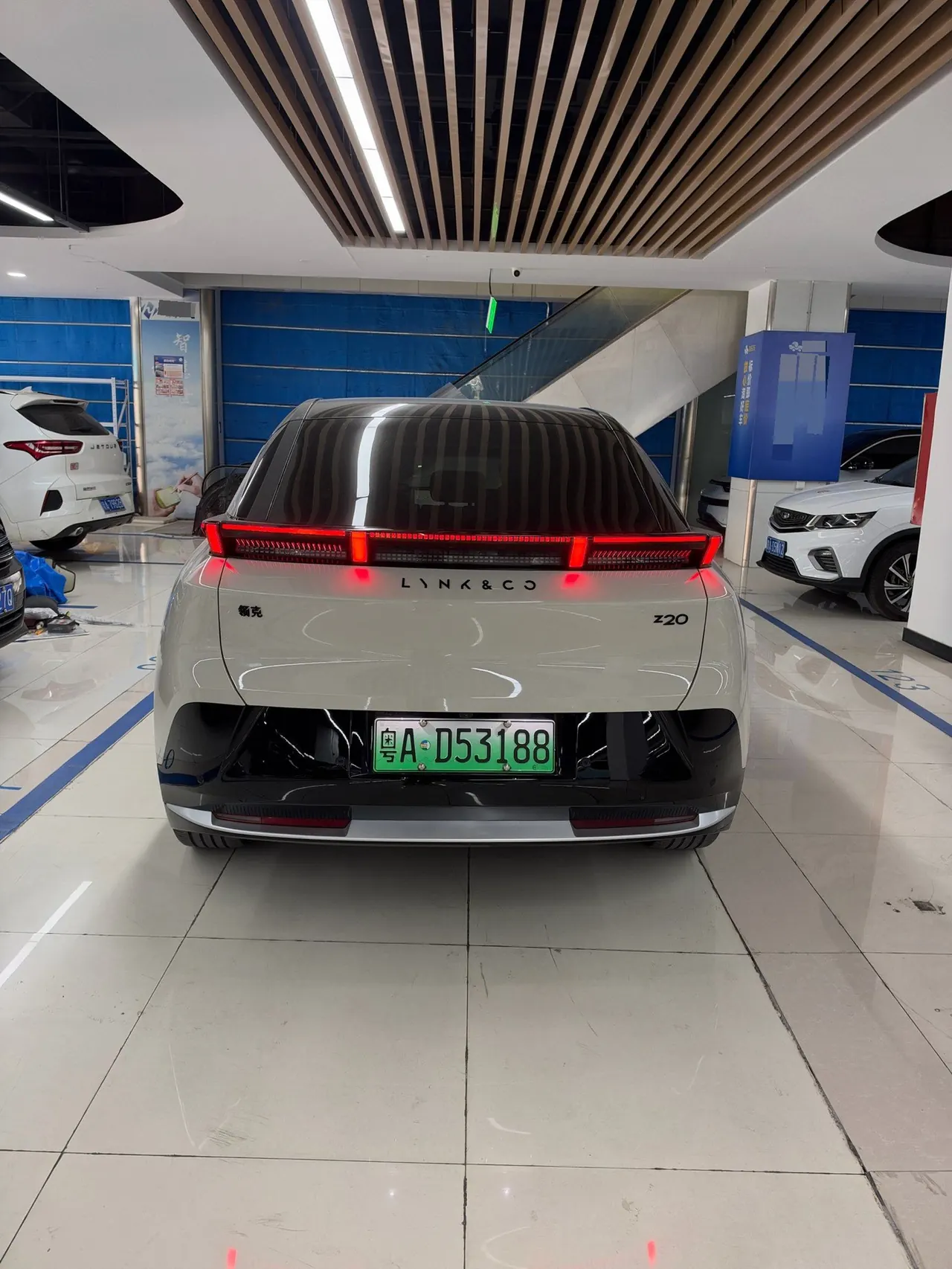 LYNK&amp;CO 2025 LYNK&amp;CO Z 20 530km Rear Drive Max Automatic 3