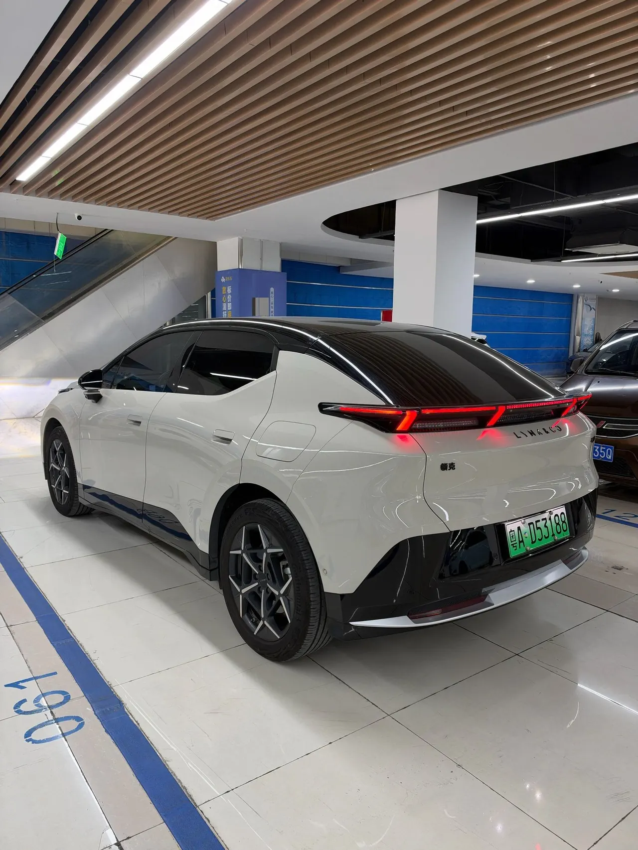 LYNK&amp;CO 2025 LYNK&amp;CO Z 20 530km Rear Drive Max Automatic 4