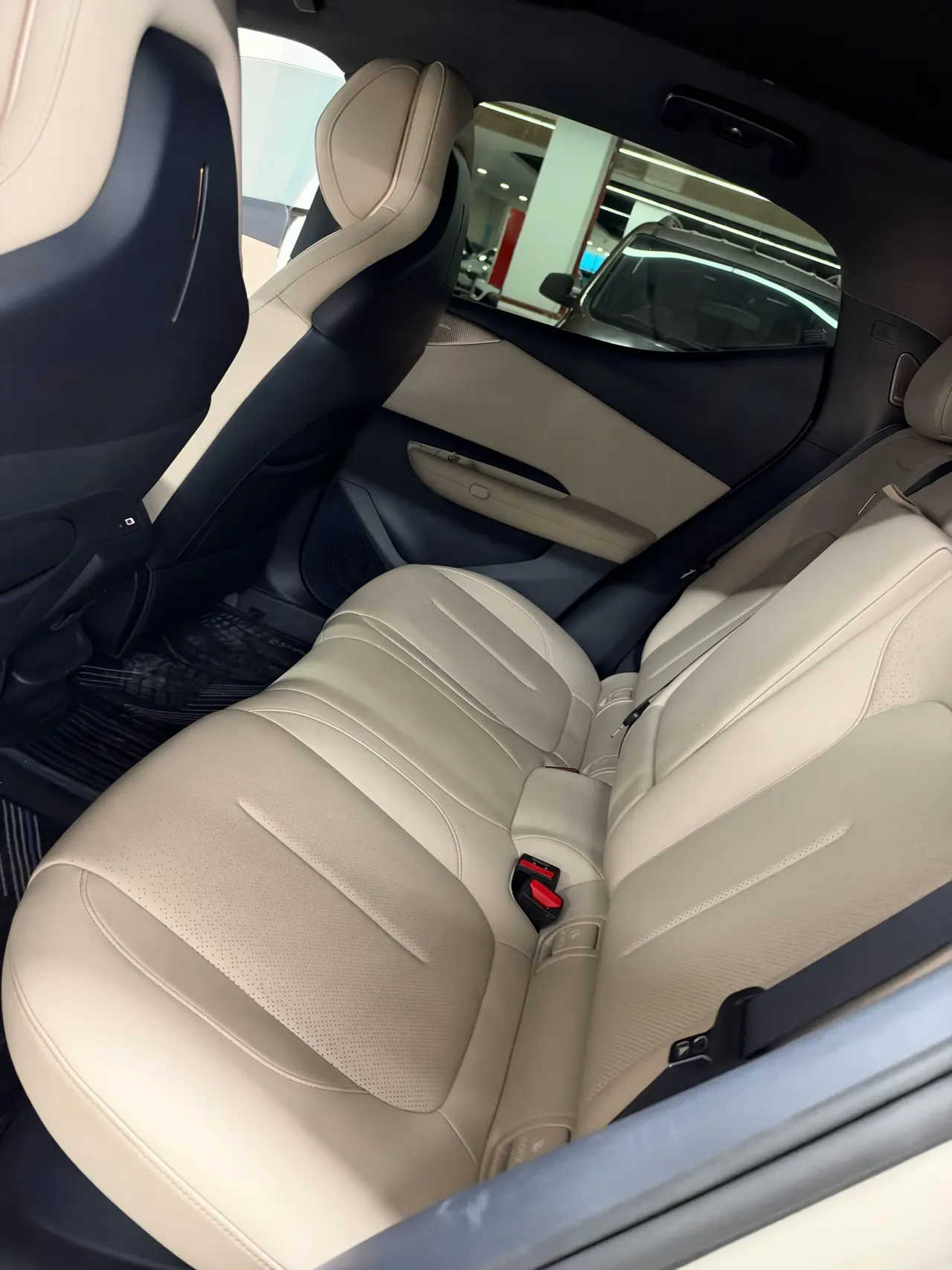 LYNK&amp;CO 2025 LYNK&amp;CO Z 20 530km Rear Drive Max Automatic 9