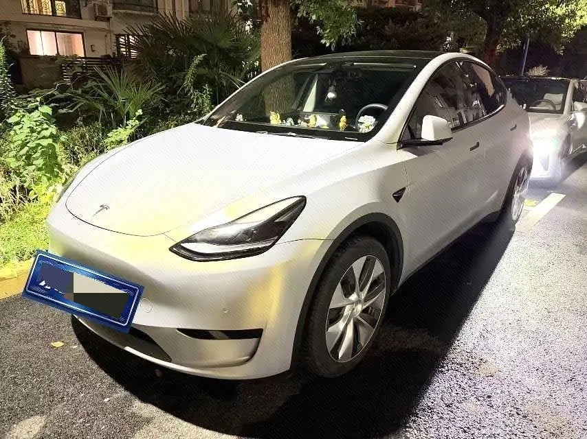 Открыть галерею: Tesla 2022 Model Y rear-wheel drive version (facelift) automatic gear