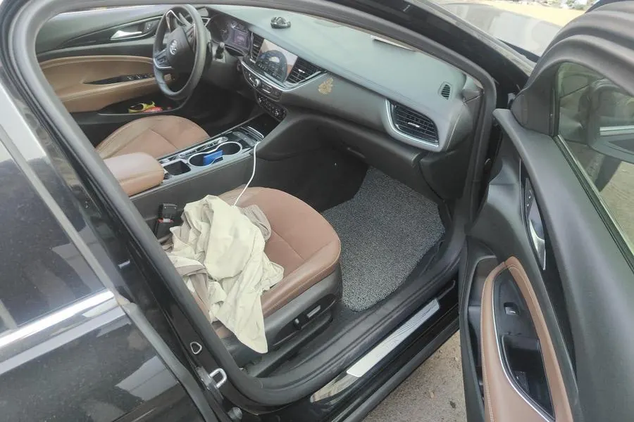 Buick 2022 Regal 1.5T 552T Smart Automatic Gear 3