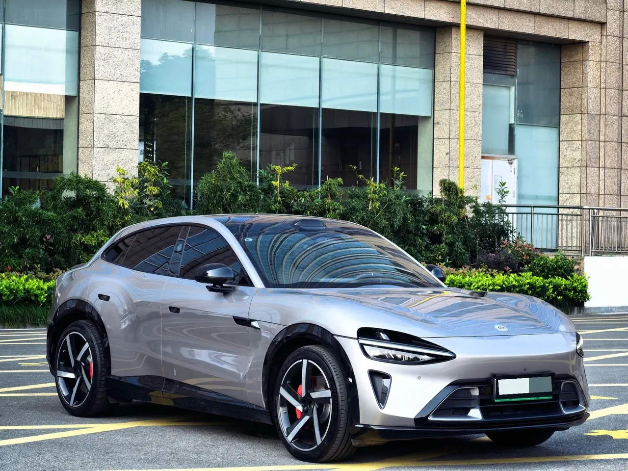 MI 2025 YU7 Long Endurance High Performance Four-wheel Drive Max Edition Automatic Gear 3