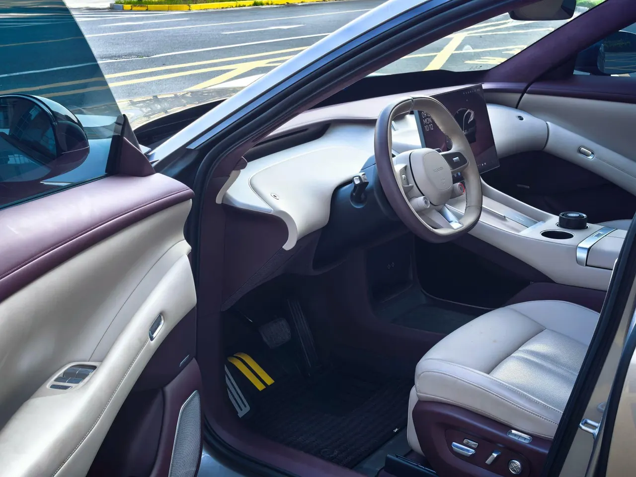 MI 2025 YU7 Long Endurance High Performance Four-wheel Drive Max Edition Automatic Gear 5