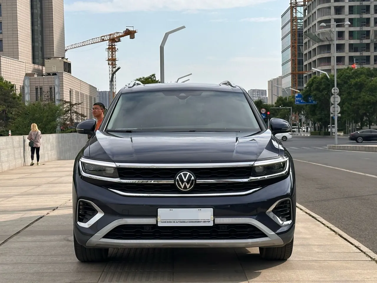 Volkswagen 2023 models of 2.0TSI 380TSI four-wheel drive luxury version Pro 6 (modified) automatic gear 3