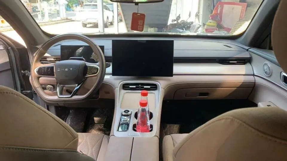 Chery 2025 Ruihu 8 PLUS 1.6TGDI 290TGDI honorable automatic gear 4