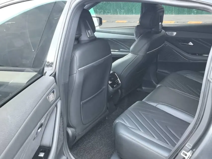 ChangAn Deepal 2023 SL 03 200Max Range-extended Automatic Gear 5