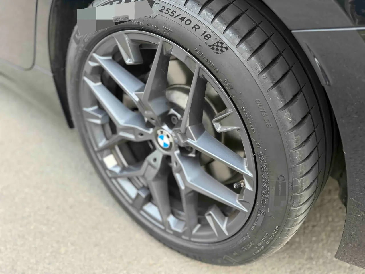 BMW 3 Series 2025 330Li 2.0T M Sports Obsidian Night Suit Automatic Gear 16