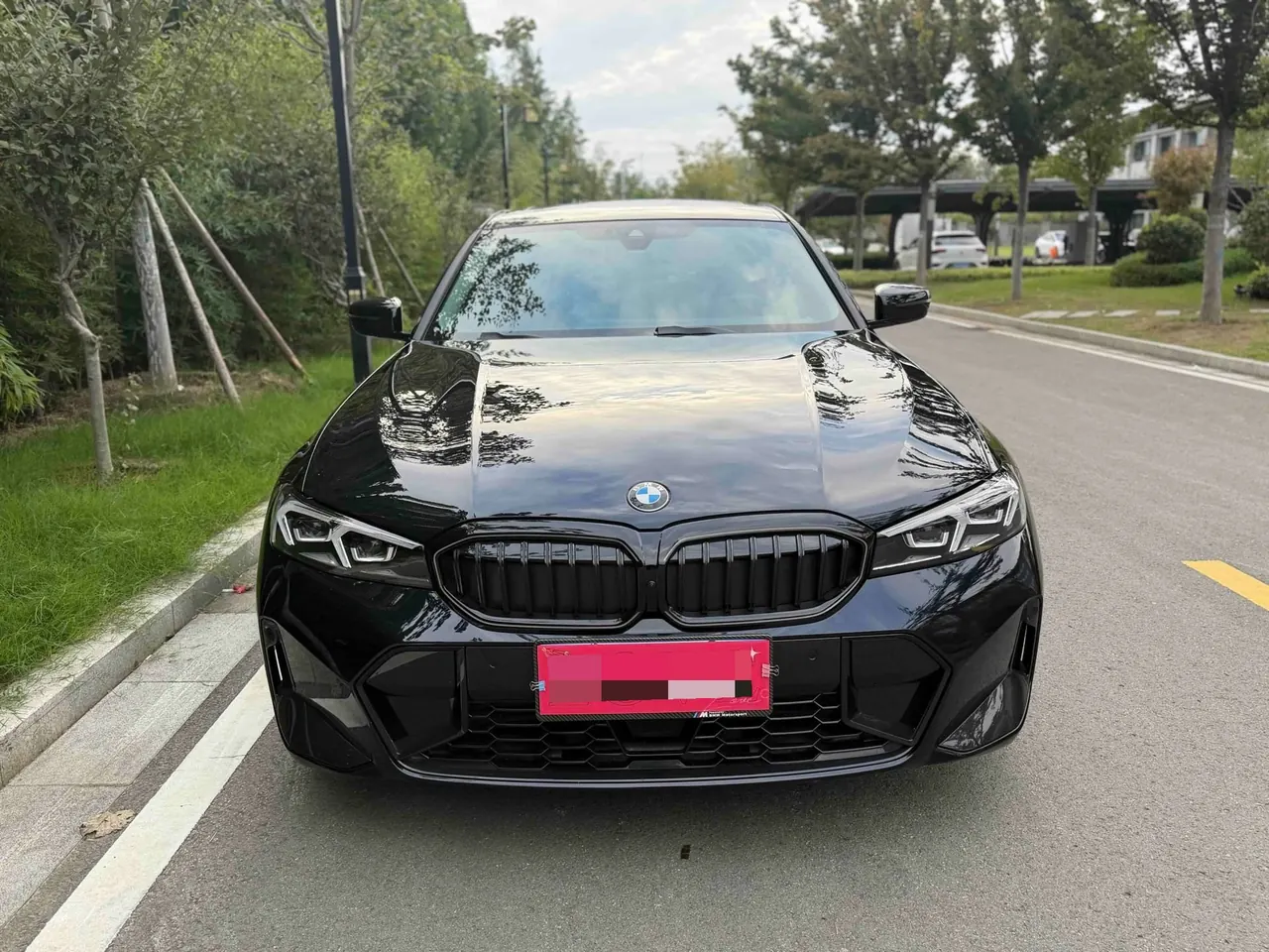 BMW 3 Series 2025 330Li 2.0T M Sports Obsidian Night Suit Automatic Gear 2