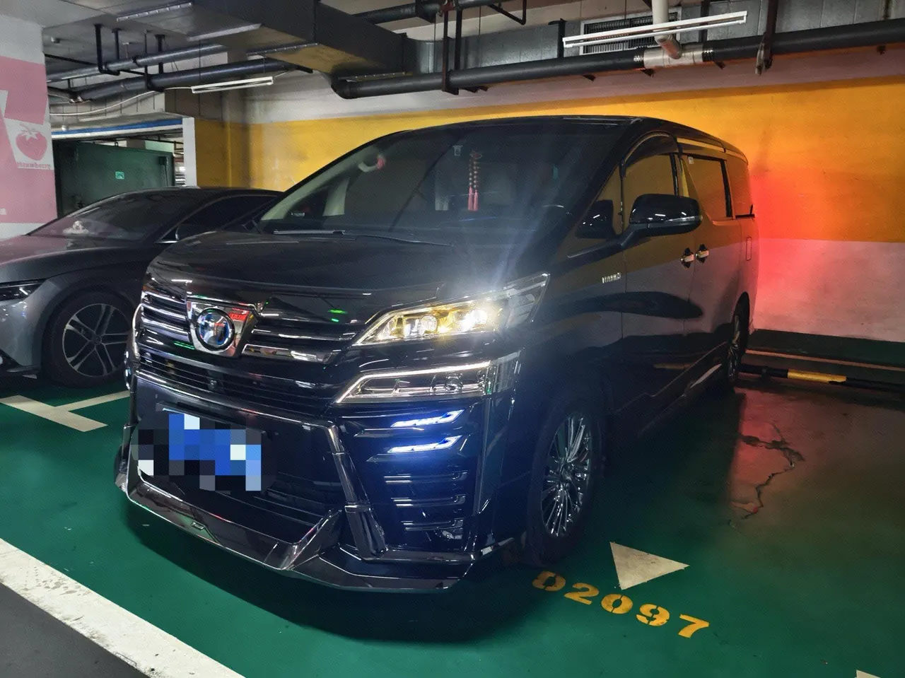 Toyota Wilfa (Imported) 2021 Wilfa 2.5 Stepless Crown HV Extreme Edition Automatic Gear - View 1