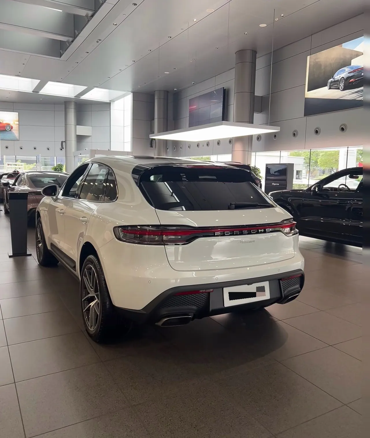 Porsche Macan (Imported) 2026 Macan 2.0T Dream Edition Automatic Gear 3