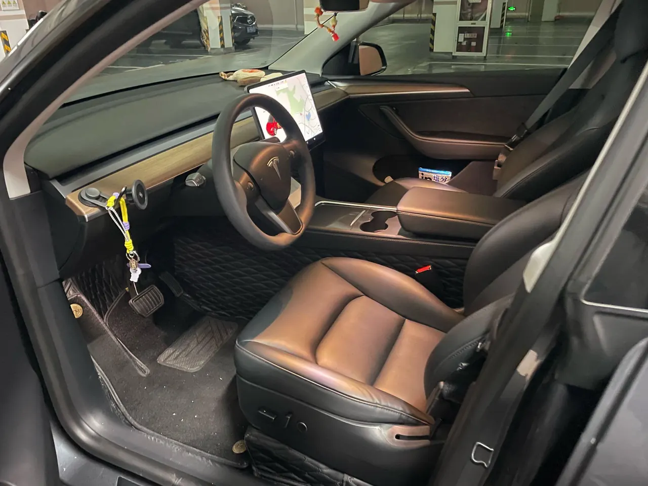 Tesla 2021 Model Y long endurance all-wheel drive version automatic transmission 3