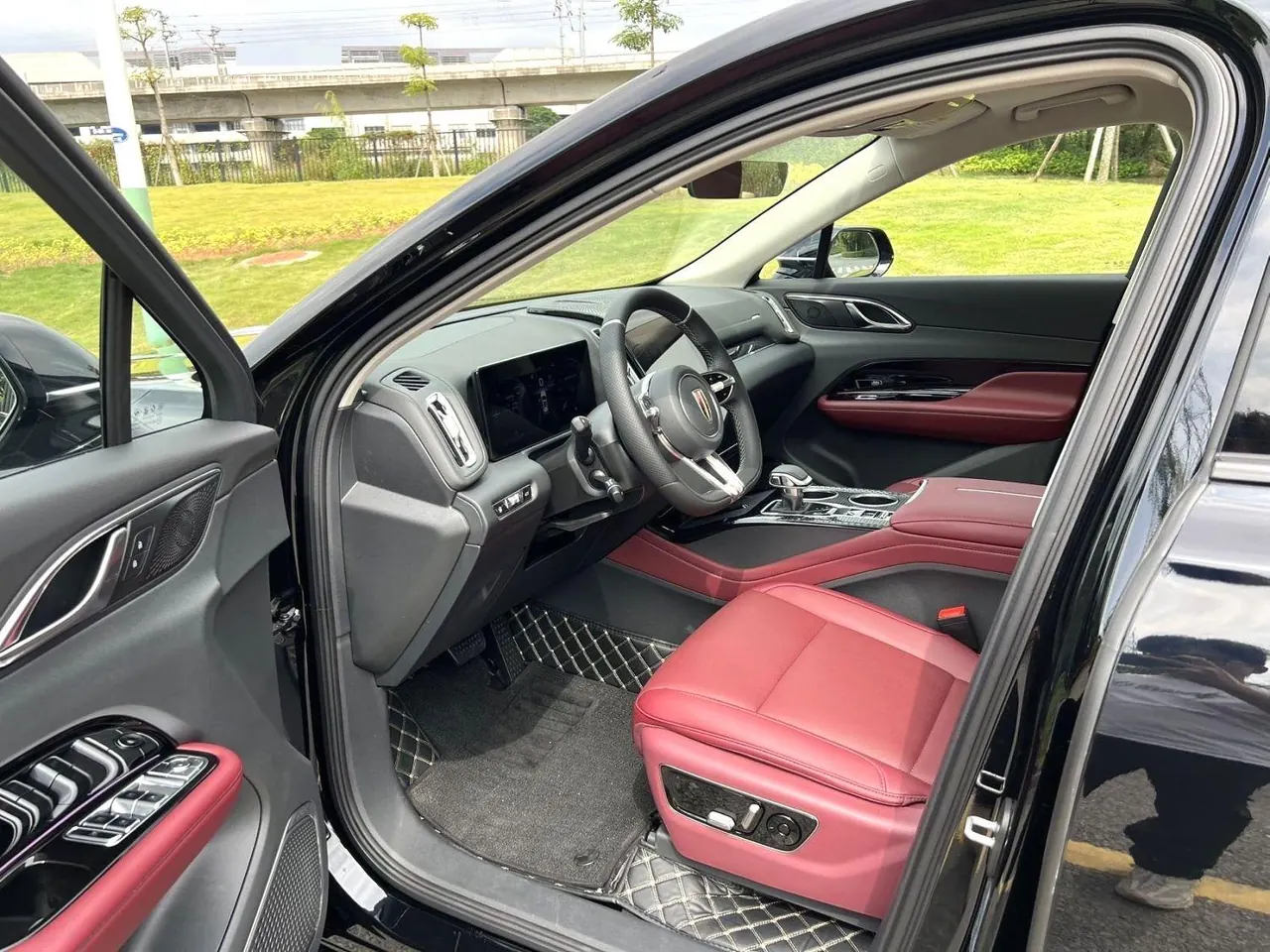 HongQi 2025 HS3 PHEV 1.5T 117km Strong Edition Automatic Gear 5