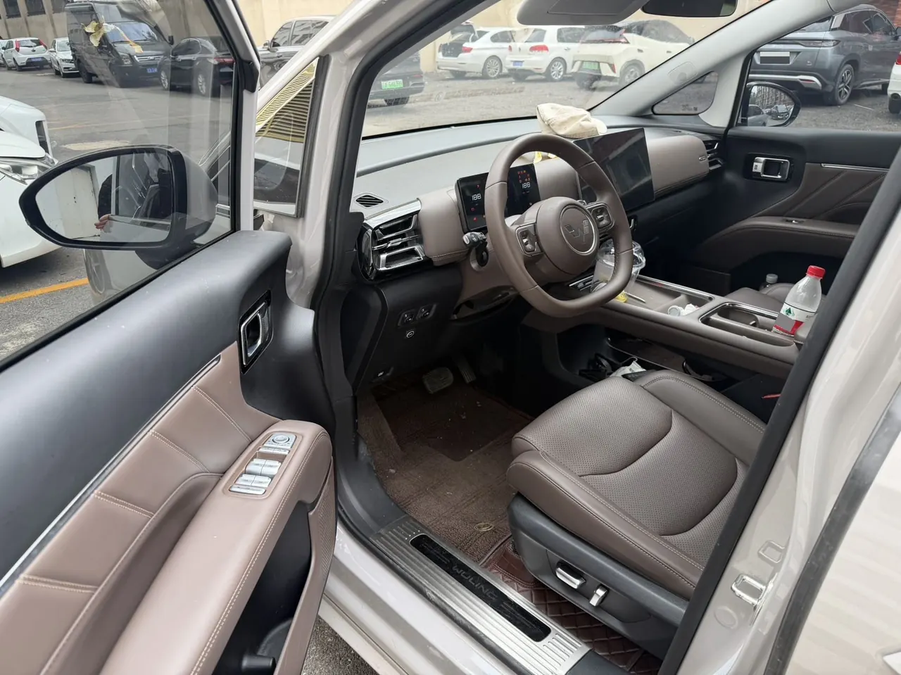 WuLing 2025 Starlight 730 500km Luxury Automatic Gear 2