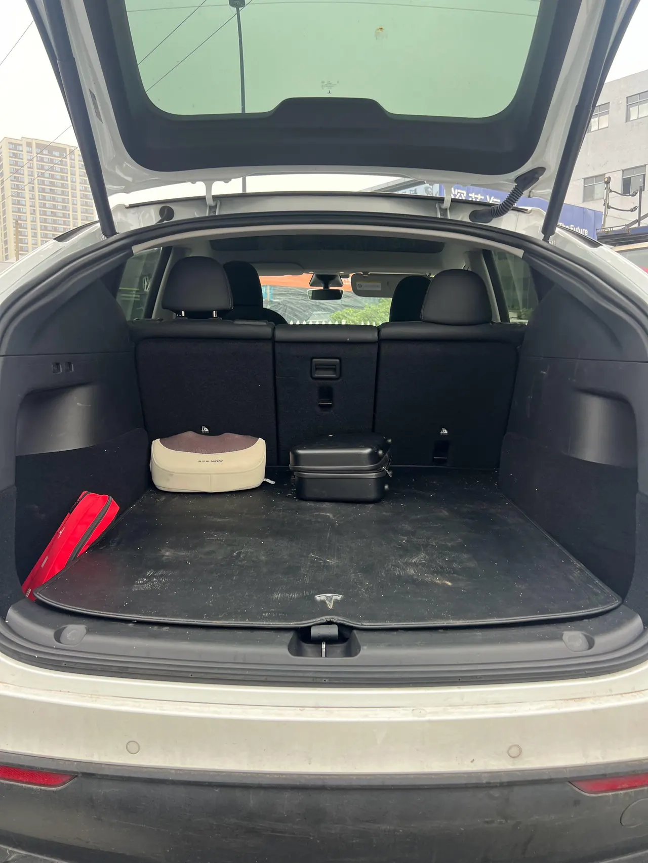 Tesla 2022 Model Y rear-wheel drive version (facelift) automatic gear 4