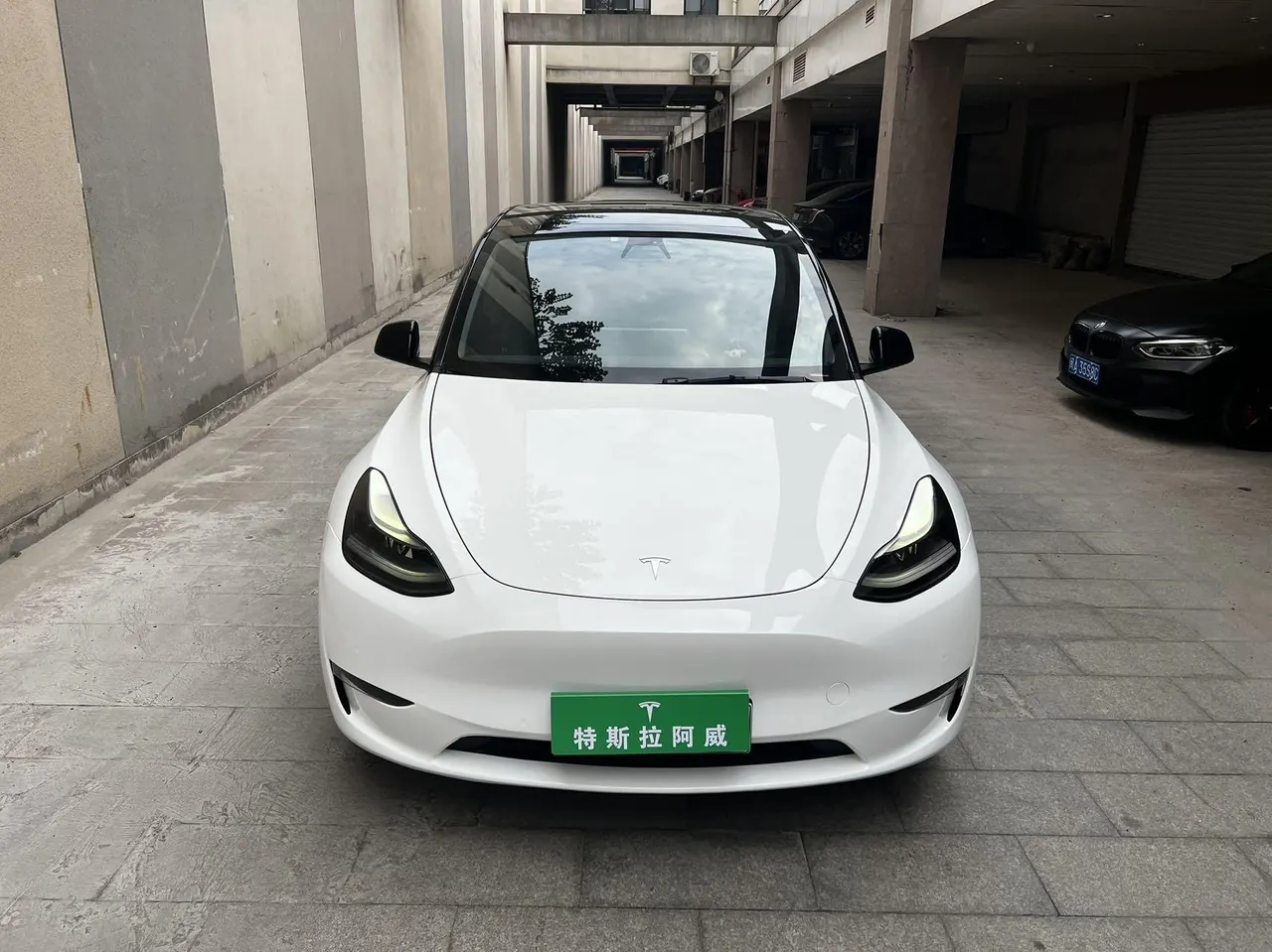 Tesla 2021 Model Y long endurance all-wheel drive version automatic transmission 2
