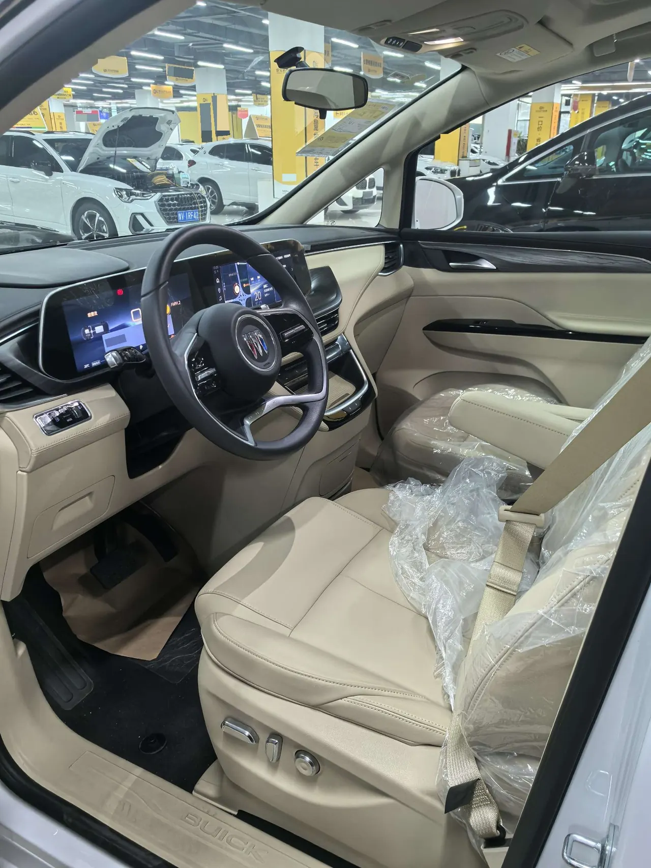 Buick 2025 GL8 Lu Shang 1.5T First Edition 7-seat Automatic Gear 2